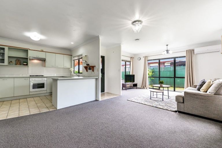 Photo of property in 14 Catalina Drive, Melville, Hamilton, 3206