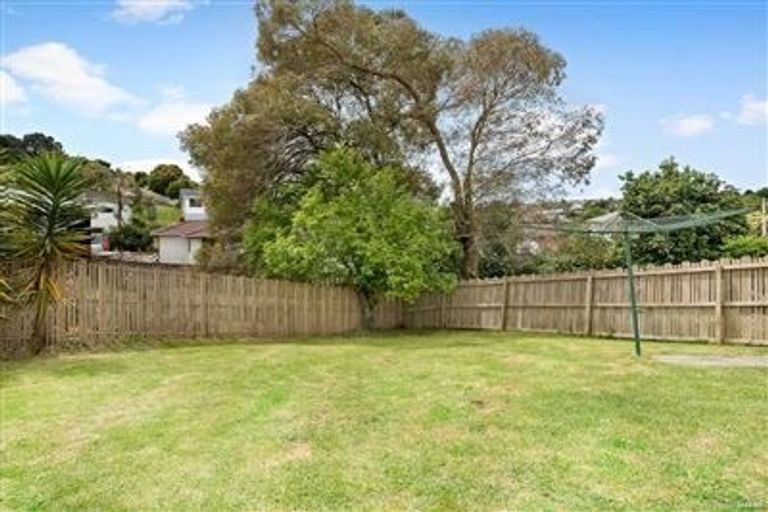 Photo of property in 3 Ian Sage Avenue, Torbay, Auckland, 0630