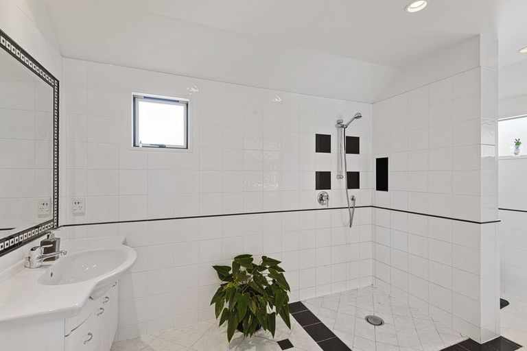 Photo of property in 2/170 Leeston Road, Springston, Christchurch, 7674