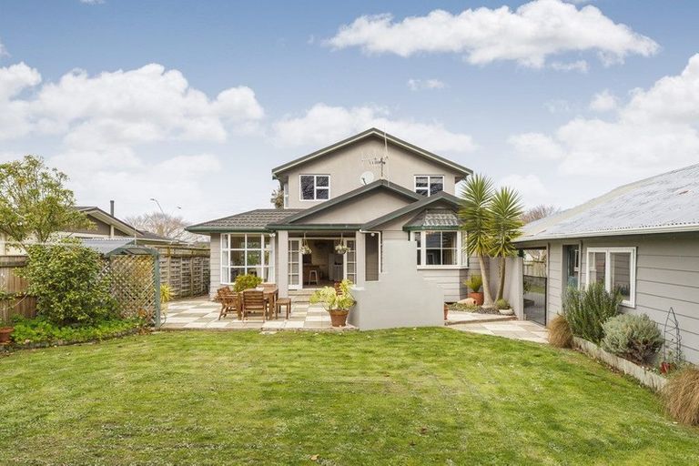 Photo of property in 52 John F Kennedy Drive, Milson, Palmerston North, 4414