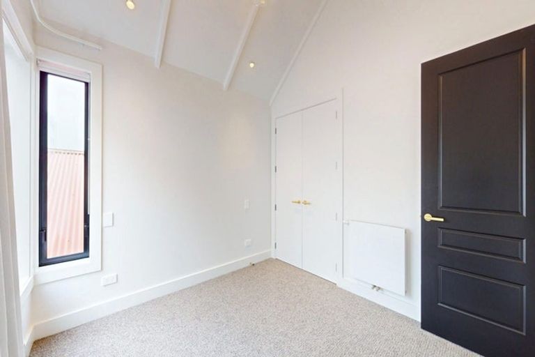 Photo of property in 9a Edge Hill, Mount Victoria, Wellington, 6011