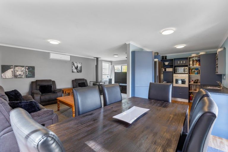 Photo of property in 6 Kauri Street, Merrilands, New Plymouth, 4312