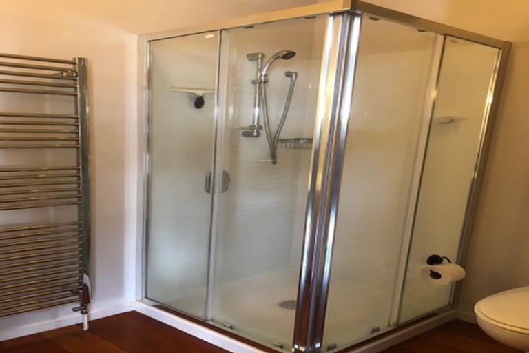 Photo of property in 5 Friend Street, Karori, Wellington, 6012