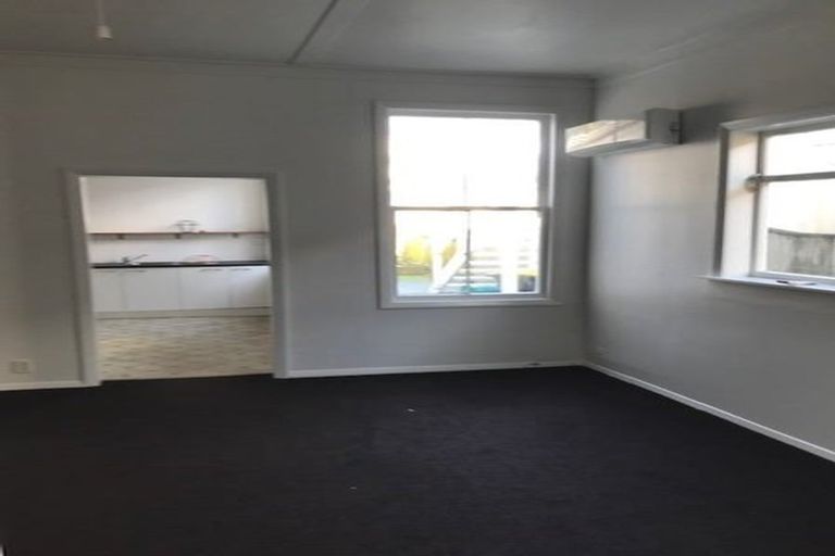 Photo of property in 98 Constable Street, Newtown, Wellington, 6021