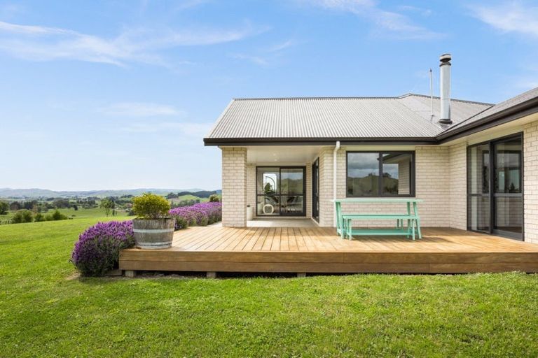 Photo of property in 21c Highlands Drive, Waipawa, 4277