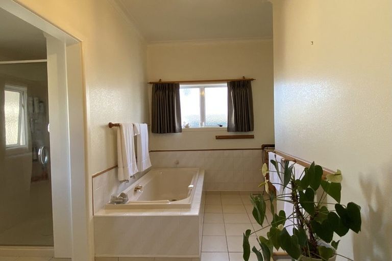 Photo of property in 92 Harbour Drive, Otumoetai, Tauranga, 3110