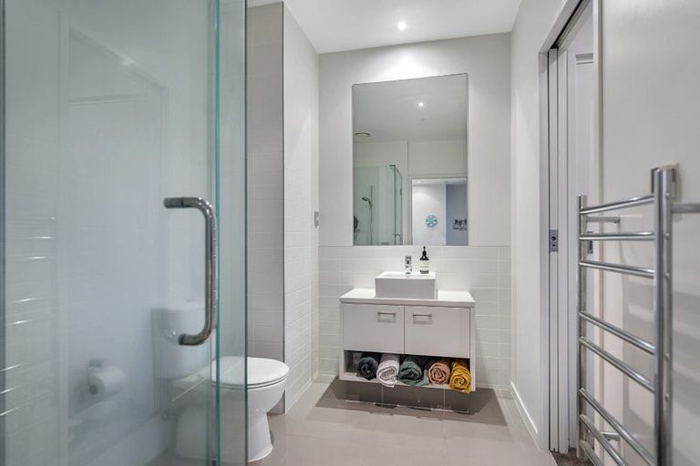 Photo of property in Sentinel Apartments, 805/3 Northcroft Street, Takapuna, Auckland, 0622