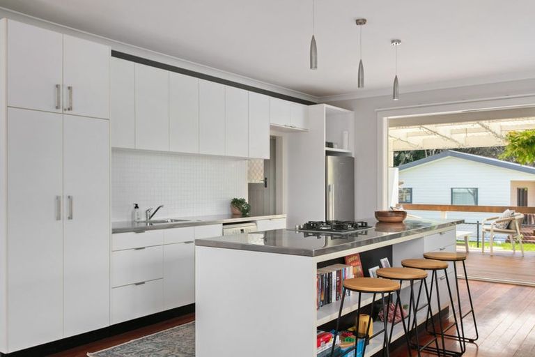 Photo of property in 28a Moana Road, Okitu, Gisborne, 4010