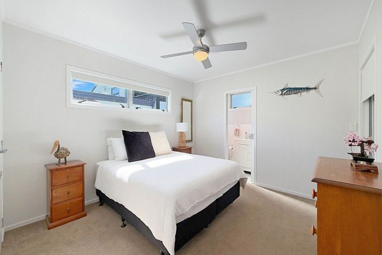 Photo of property in 25 Whiritoa Beach Road, Whiritoa, Whangamata, 3691