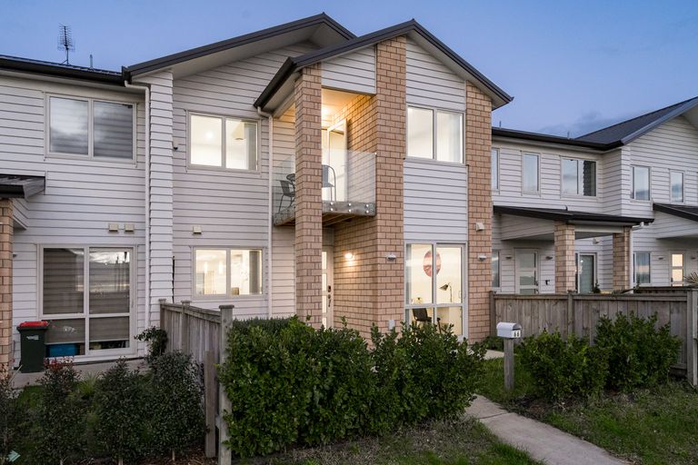 Photo of property in 66 Pencaitland Drive, Flat Bush, Auckland, 2019