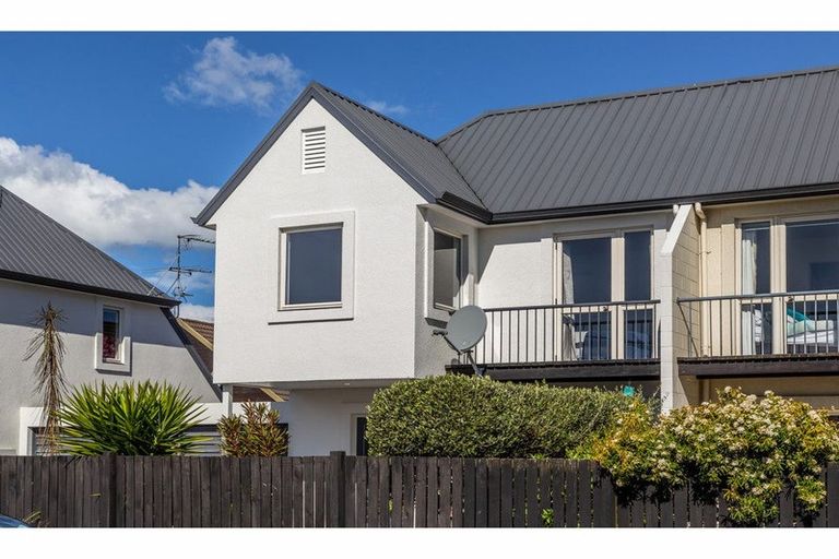 Photo of property in 2/62 Andover Street, Merivale, Christchurch, 8014