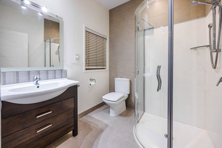 Photo of property in 3 Willowgrange Place, Pukekohe, 2120