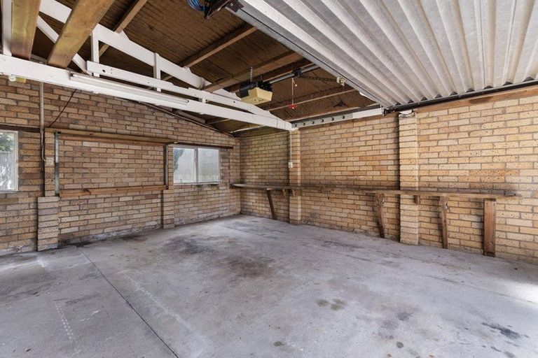 Photo of property in 24 Braid Road, St Andrews, Hamilton, 3200