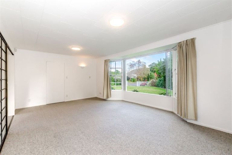 Photo of property in 9 Lesley Grove, Waikanae, 5036