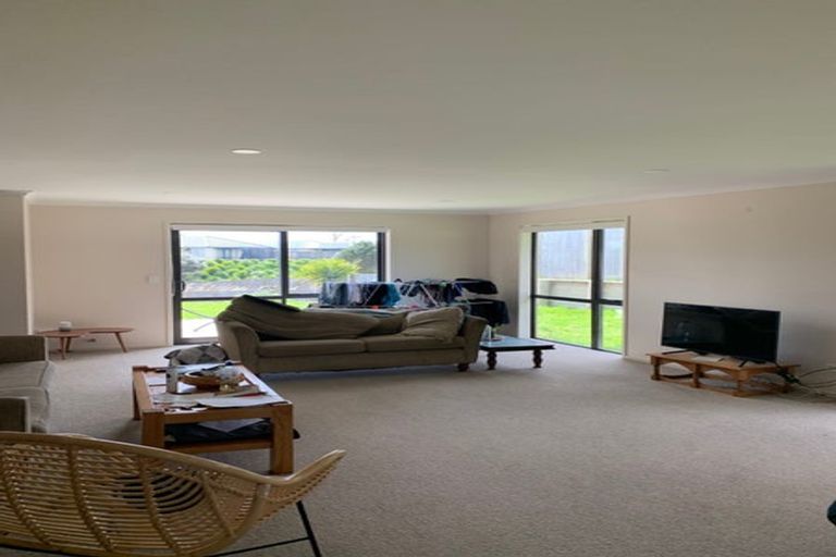 Photo of property in 1 Ribbonwood Close, Te Kauwhata, 3710