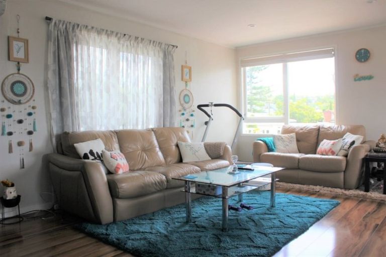 Photo of property in 1/97a Nile Road, Milford, Auckland, 0620