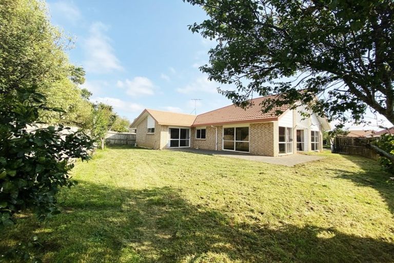 Photo of property in 14 Caldbeck Rise, Northpark, Auckland, 2013