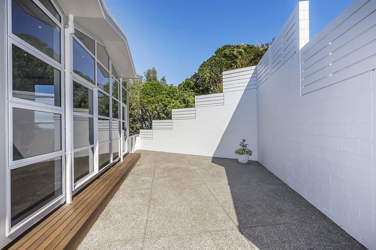 Photo of property in 11 Captain Edward Daniell Drive, Ngaio, Wellington, 6035