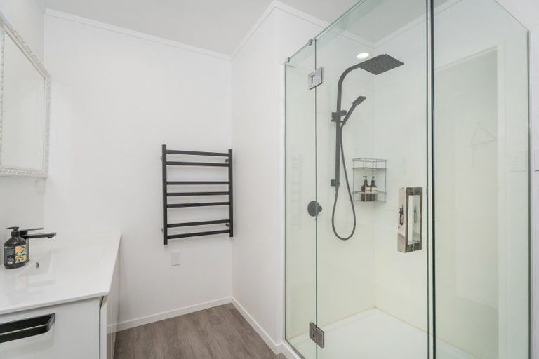 Photo of property in 8 Simpson Place, Whitianga, 3510