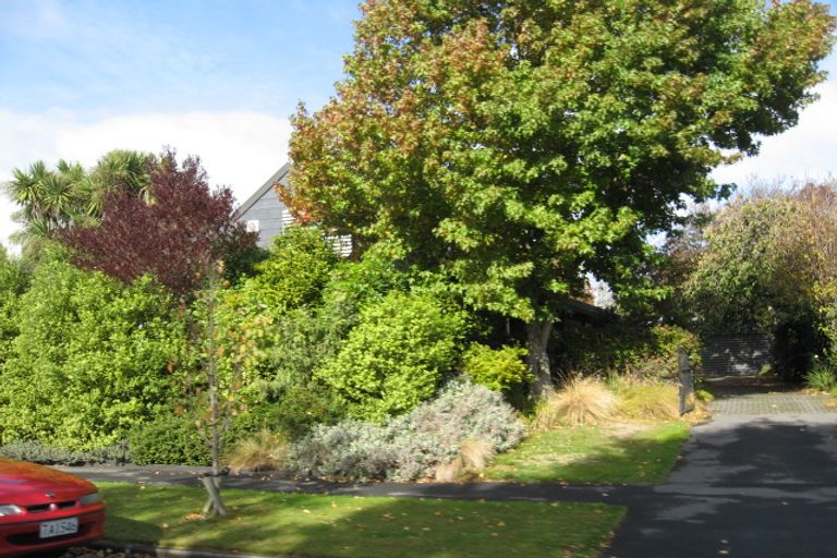 Photo of property in 7 Sayers Crescent, Ilam, Christchurch, 8041