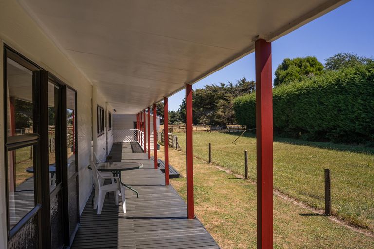 Photo of property in 247 Belvedere Road, Carterton, 5713