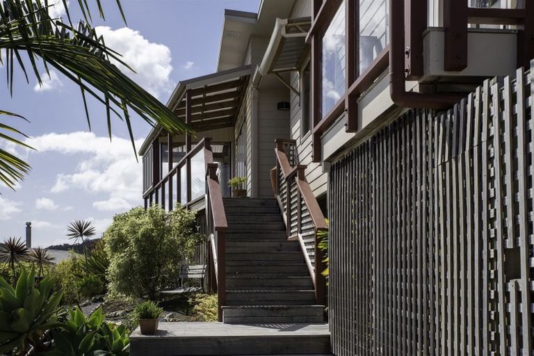 Photo of property in 9 Toi Track, Russell, 0272