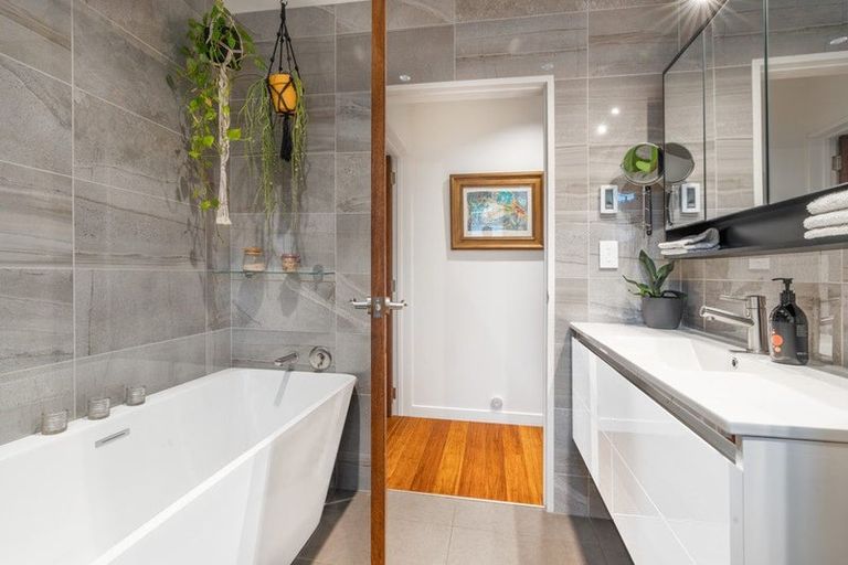 Photo of property in 40 Hillsborough Terrace, Hillsborough, Christchurch, 8022