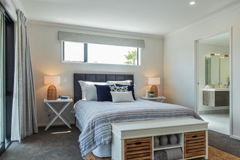 Photo of property in 19 Shibata Rise, Ranui, Auckland, 0612