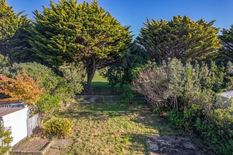 Photo of property in 90a Main Road, Titahi Bay, Porirua, 5022
