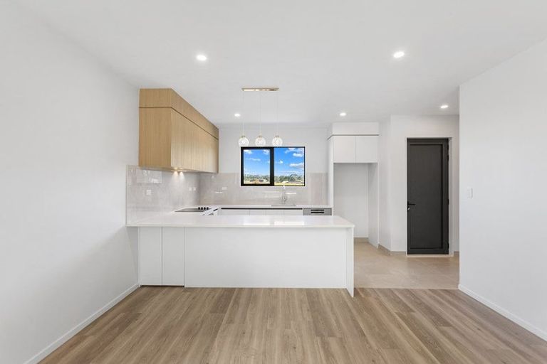 Photo of property in 179 Henwood Road, Westgate, 0814