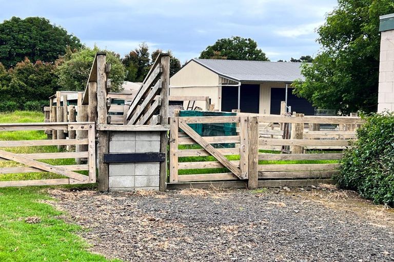 Photo of property in 112 Wymer Road, Glenbrook, Waiuku, 2681