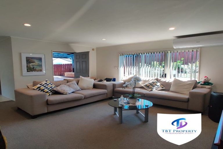 Photo of property in 20 Ksenia Drive, Flat Bush, Auckland, 2019