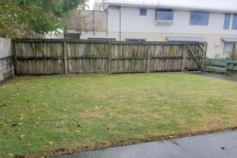 Photo of property in 232/1a Carrington Street, Vogeltown, New Plymouth, 4310