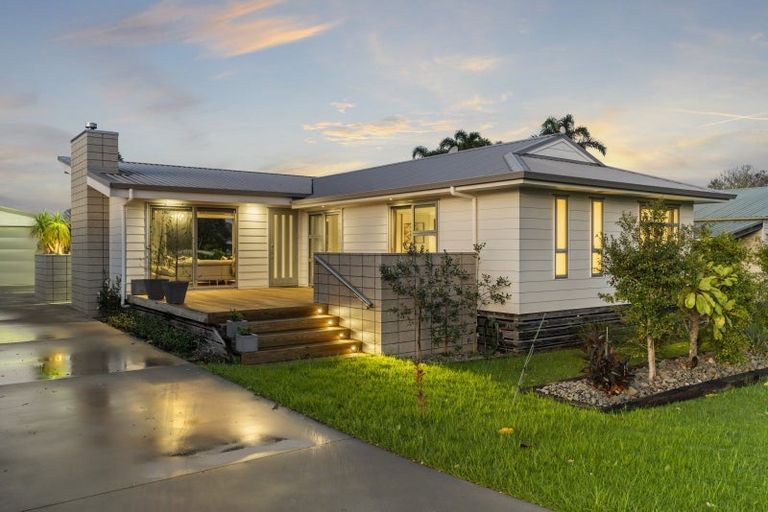 Photo of property in 140 Kiwi Road, Whangamata, 3620