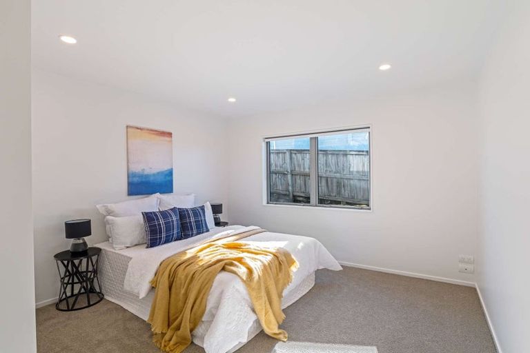 Photo of property in 1319 Whangaparaoa Road, Army Bay, Whangaparaoa, 0930