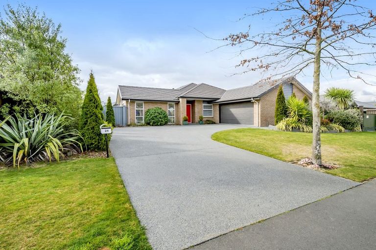 Photo of property in 24 Cairnbrae Drive, Prebbleton, 7604