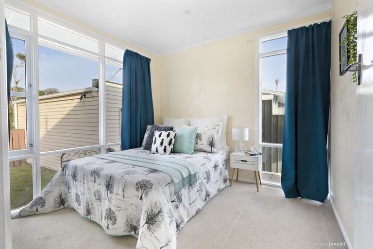 Photo of property in 34 Silverbirch Grove, Churton Park, Wellington, 6037