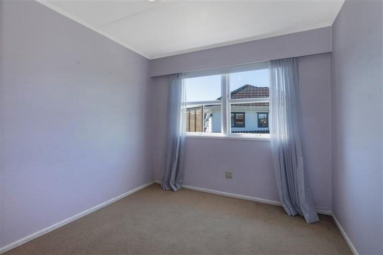 Photo of property in 56 Orams Road, Hillpark, Auckland, 2102
