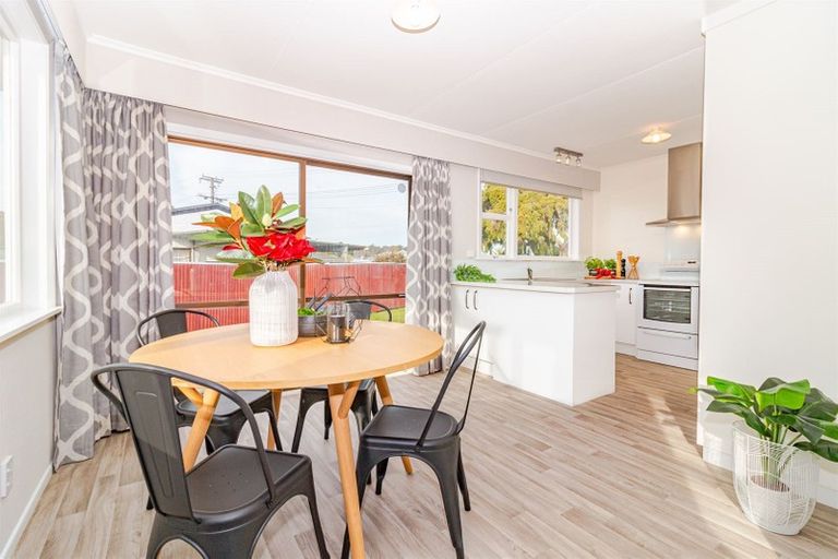 Photo of property in 18 Sussex Road, Springvale, Whanganui, 4501