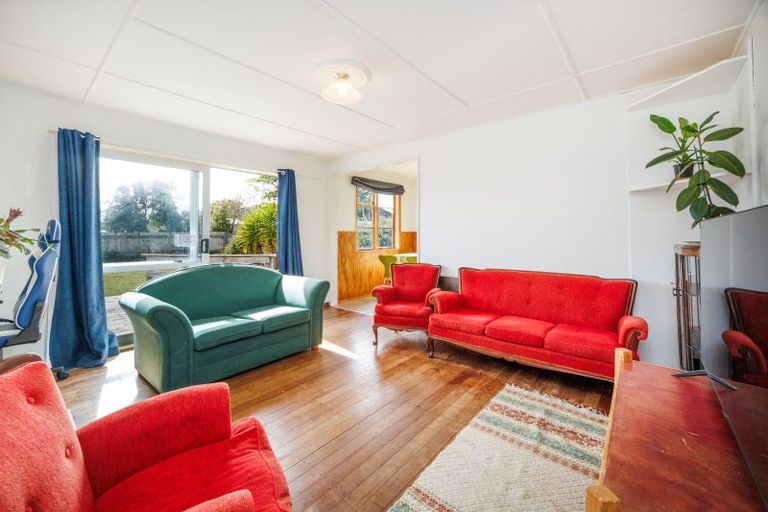 Photo of property in 143 Rangiora Avenue, Roslyn, Palmerston North, 4414