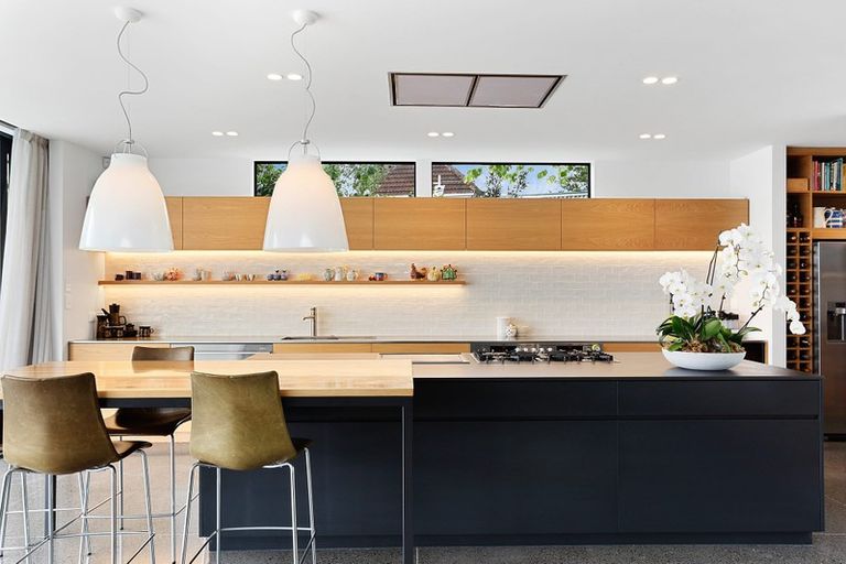 Photo of property in 106a Godden Crescent, Mission Bay, Auckland, 1071