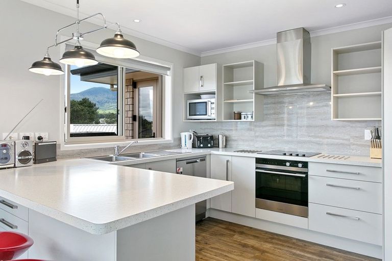 Photo of property in 45 Botanical Heights Drive, Waipahihi, Taupo, 3330