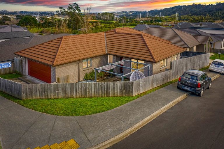 Photo of property in 1 Reserva Crescent, Kumeu, 0810