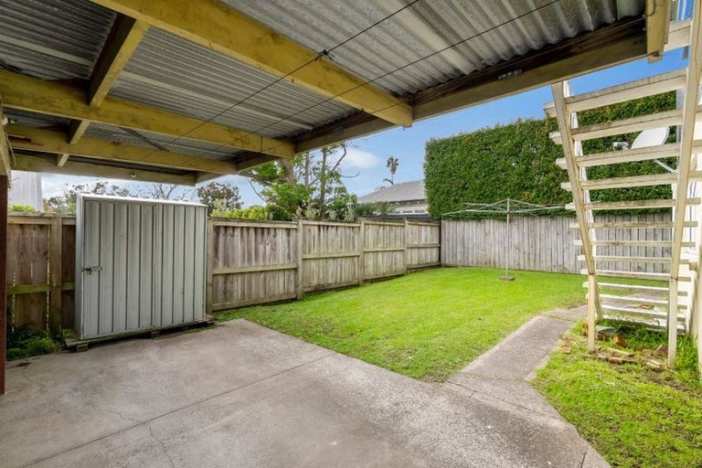 Photo of property in 4/134 Calliope Road, Stanley Point, Auckland, 0624