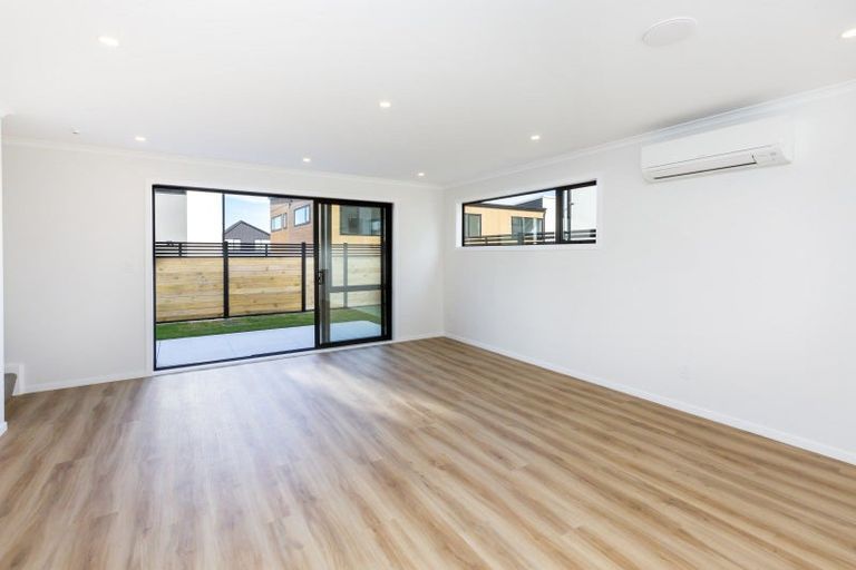 Photo of property in 24 Doug Jensen Street, Wallaceville, Upper Hutt, 5018
