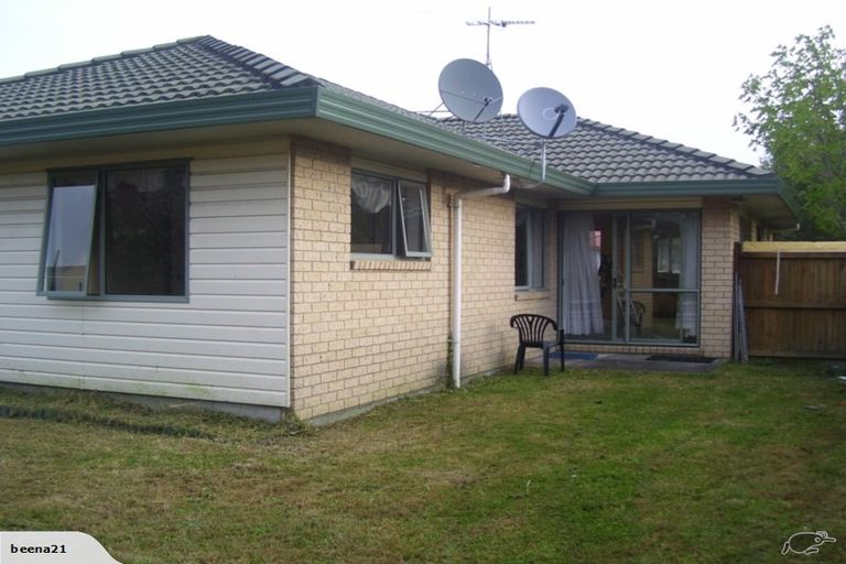 Photo of property in 2 Wheaton Place, Glen Eden, Auckland, 0602