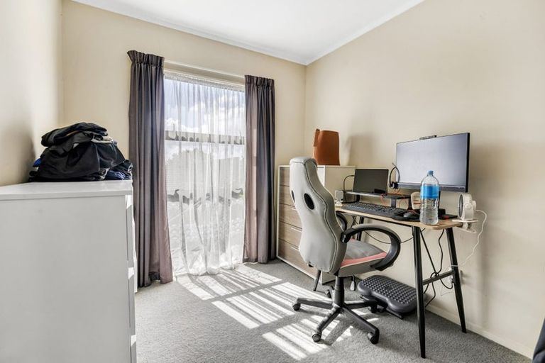 Photo of property in 6/70a Woodglen Road, Glen Eden, Auckland, 0602