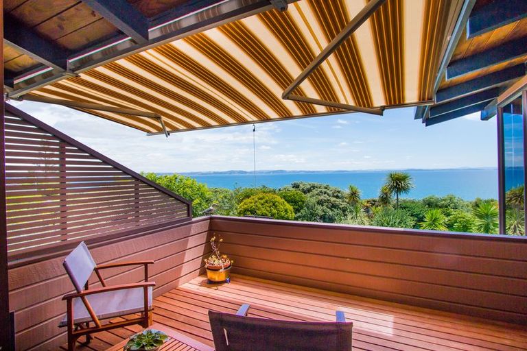 Photo of property in 60 Pacific Parade, Army Bay, Whangaparaoa, 0930