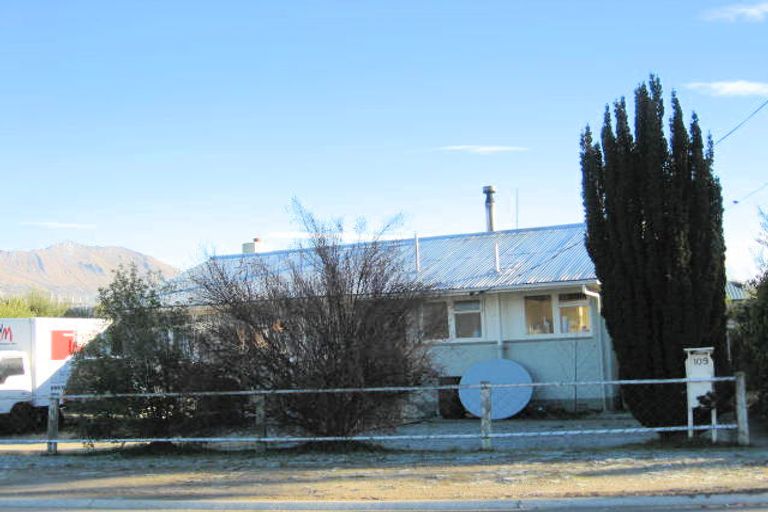 Photo of property in 109 Warren Street, Wanaka, 9305