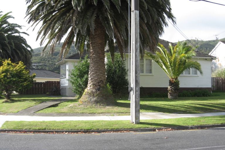 Photo of property in 1 Hay Street, Naenae, Lower Hutt, 5011
